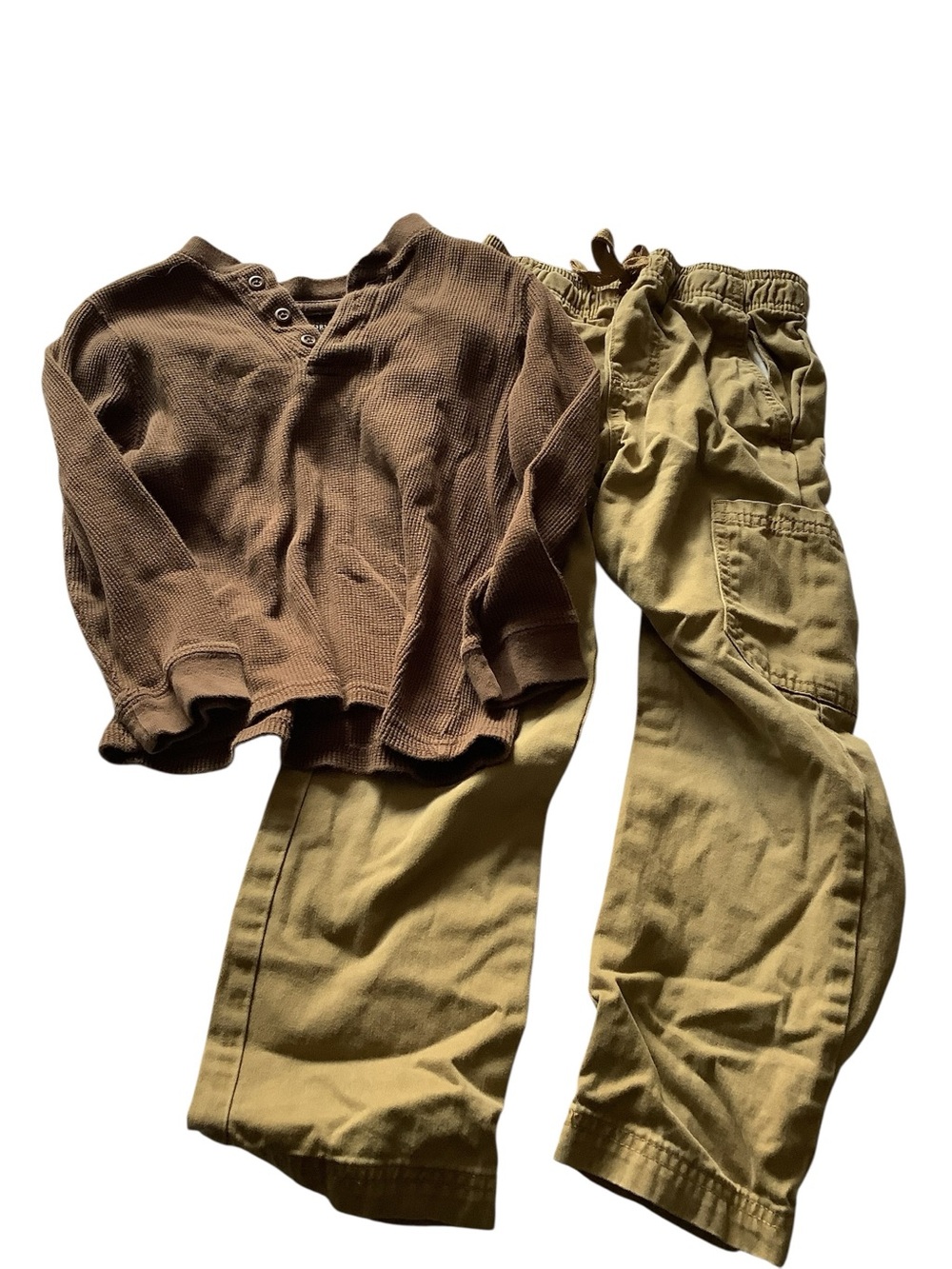 4T Outfit Faded Glory Khakis and Henly